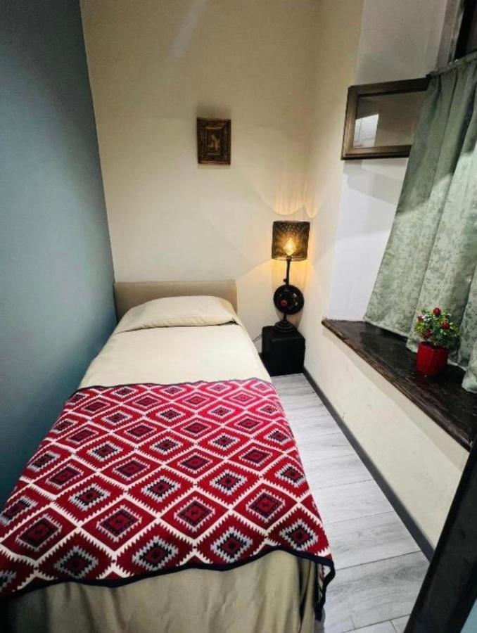 Communication Hostel Batumi Zewnętrze zdjęcie